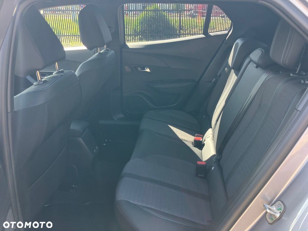 Peugeot 2008 1.2 PureTech Allure Pack S&S EAT8 - 6