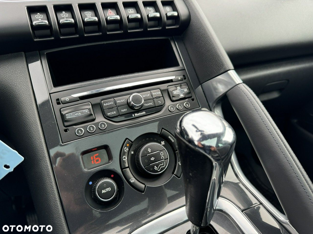 Peugeot 3008 BlueHDi 120 EAT6 Stop & Start Business Line - 29