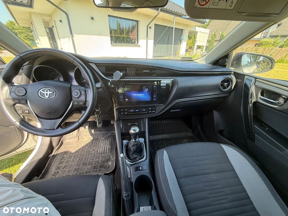 Toyota Auris 1.6 Classic Plus - 10
