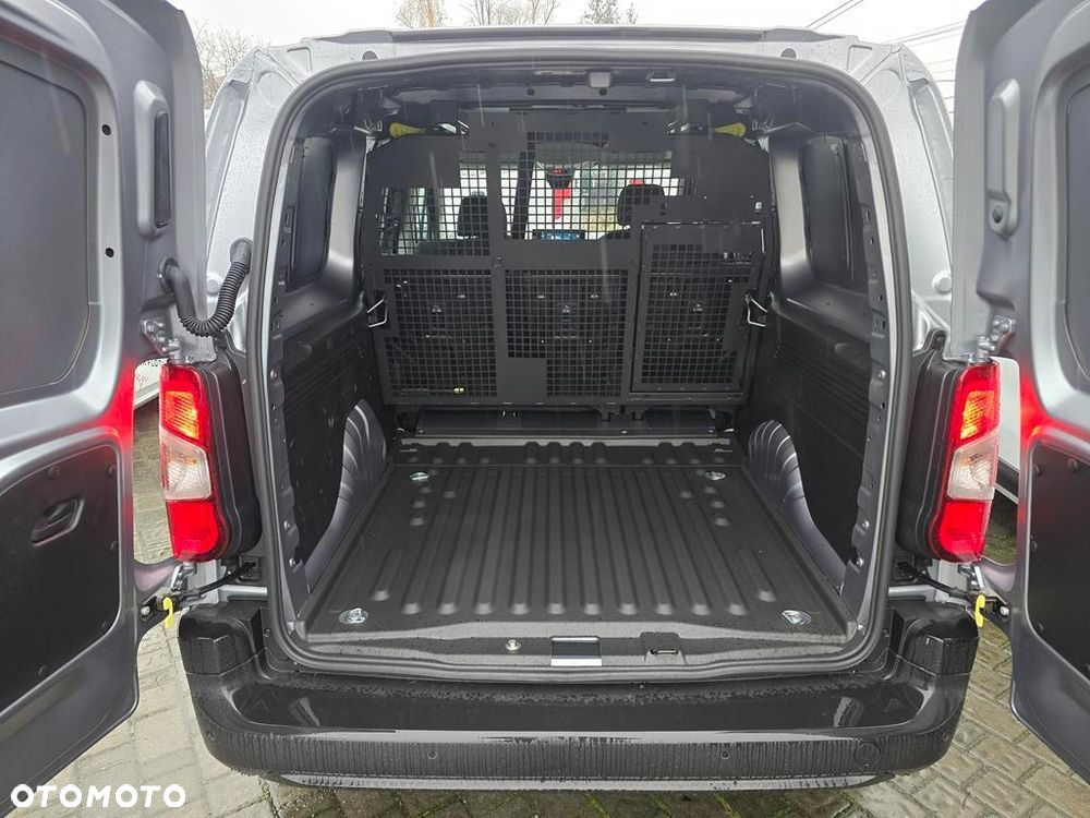 Opel Combo Cargo 1.5 BlueHDi L2 (brygadówka) - 9