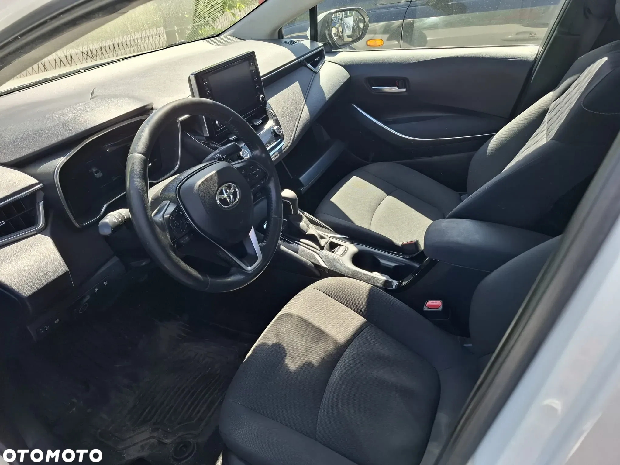 Toyota Corolla 1.8 Hybrid Comfort - 4