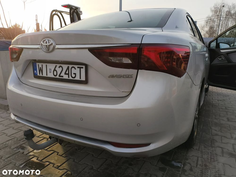 Toyota Avensis 1.8 Premium - 4