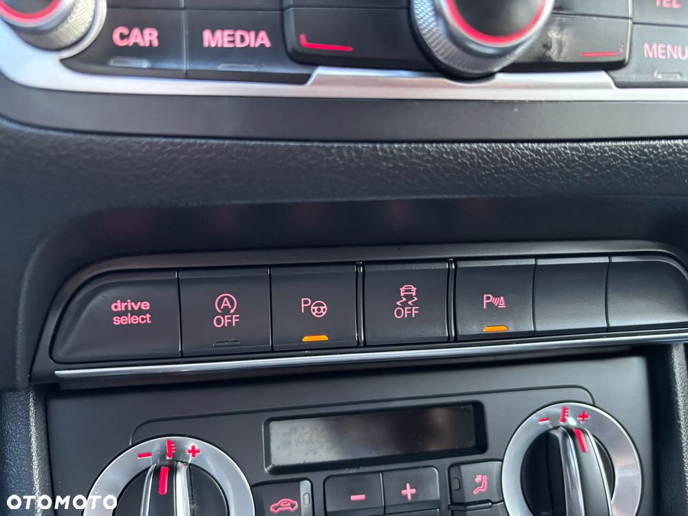 Audi Q3 2.0 TDI Quattro S tronic - 38