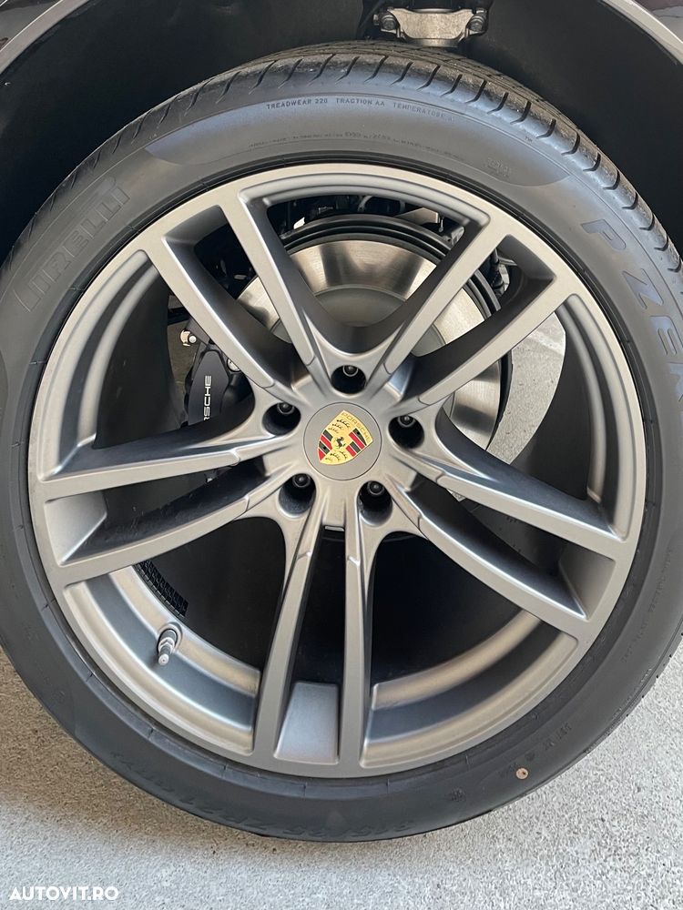 Porsche Cayenne Coupe Standard - 12