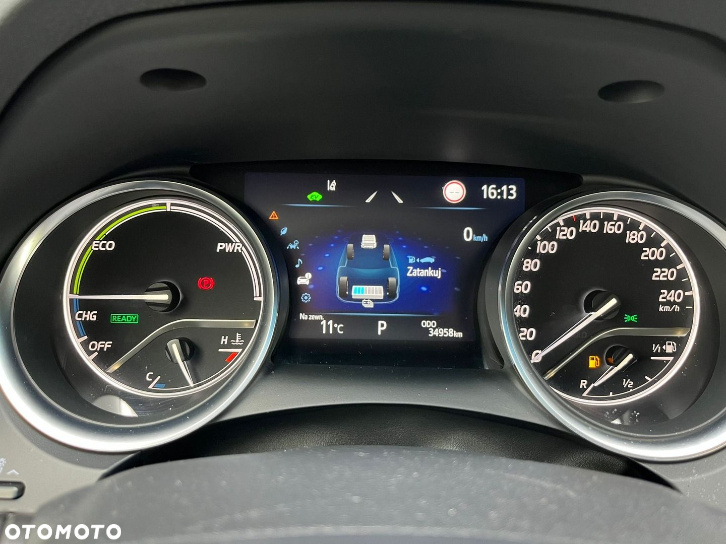 Toyota Camry - 25