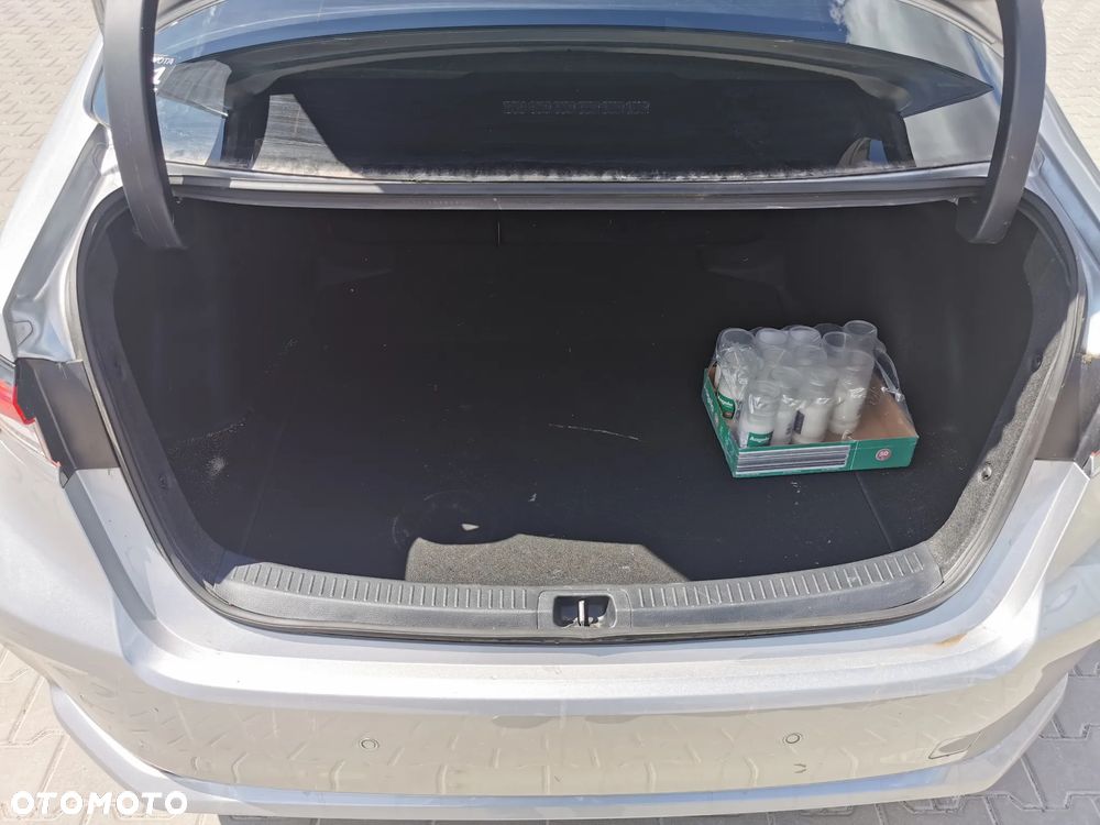 Toyota Corolla 1.5 Comfort - 32