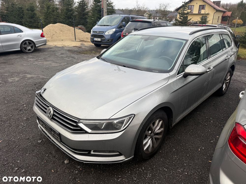 Volkswagen Passat 2.0 TDI (BlueMotion Technology) DSG Comfortline - 4