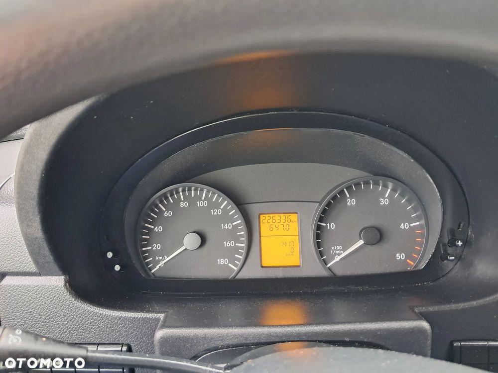 Mercedes-Benz SPRINTER - 17