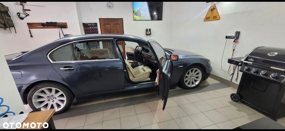 BMW Seria 7 750i L - 3