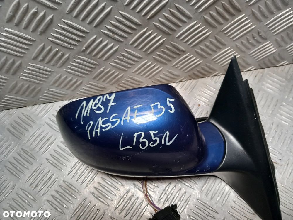 VW PASSAT B5 LUSTERKO PRAWE KOLOR: LB5N - 5