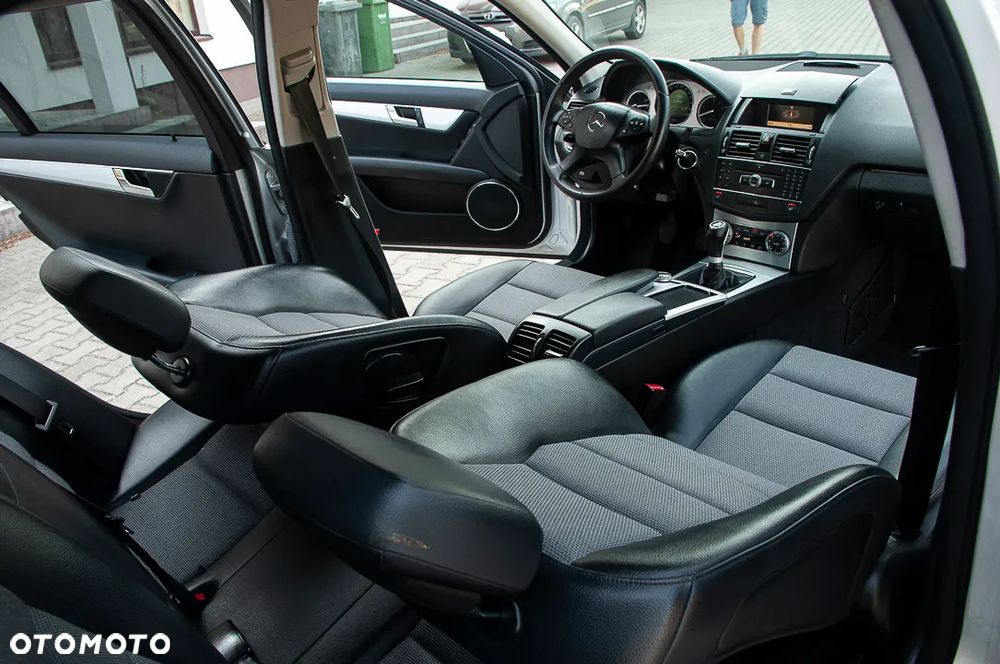 Mercedes-Benz Klasa C 180 Kompressor Avantgarde - 21