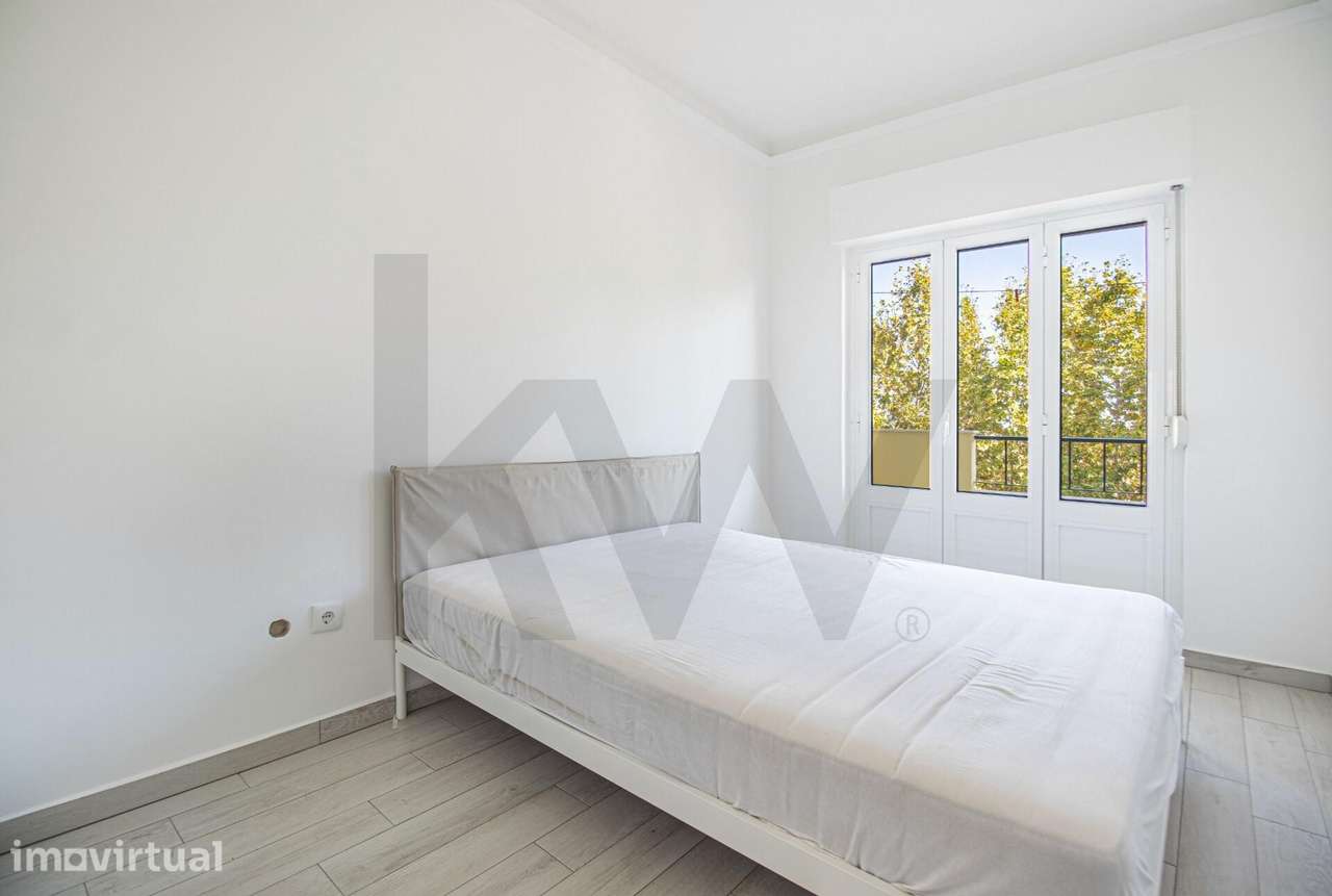 Simpático Apartamento T2+1 com Varandas para Arrendamento em Alverca - Grande imagem: 4/29