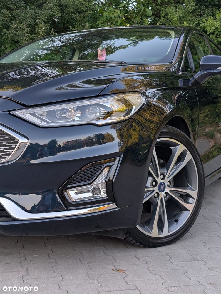 Ford Fusion - 18