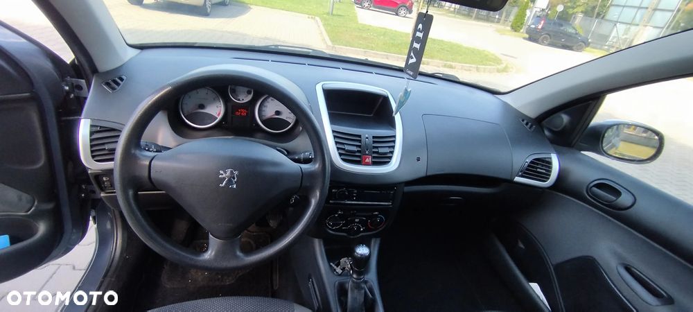 Peugeot 206 plus - 12