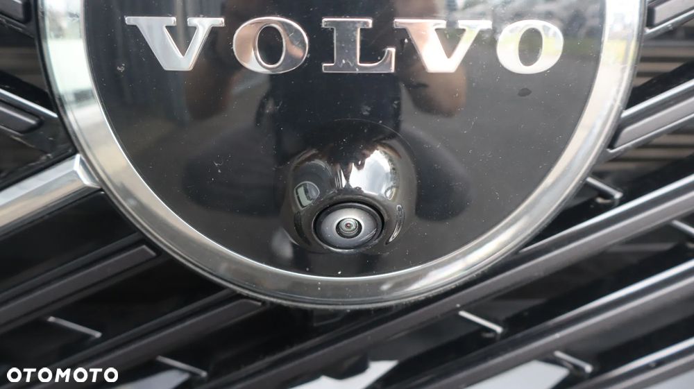Volvo XC 60 B5 B AWD Ultra Dark - 27