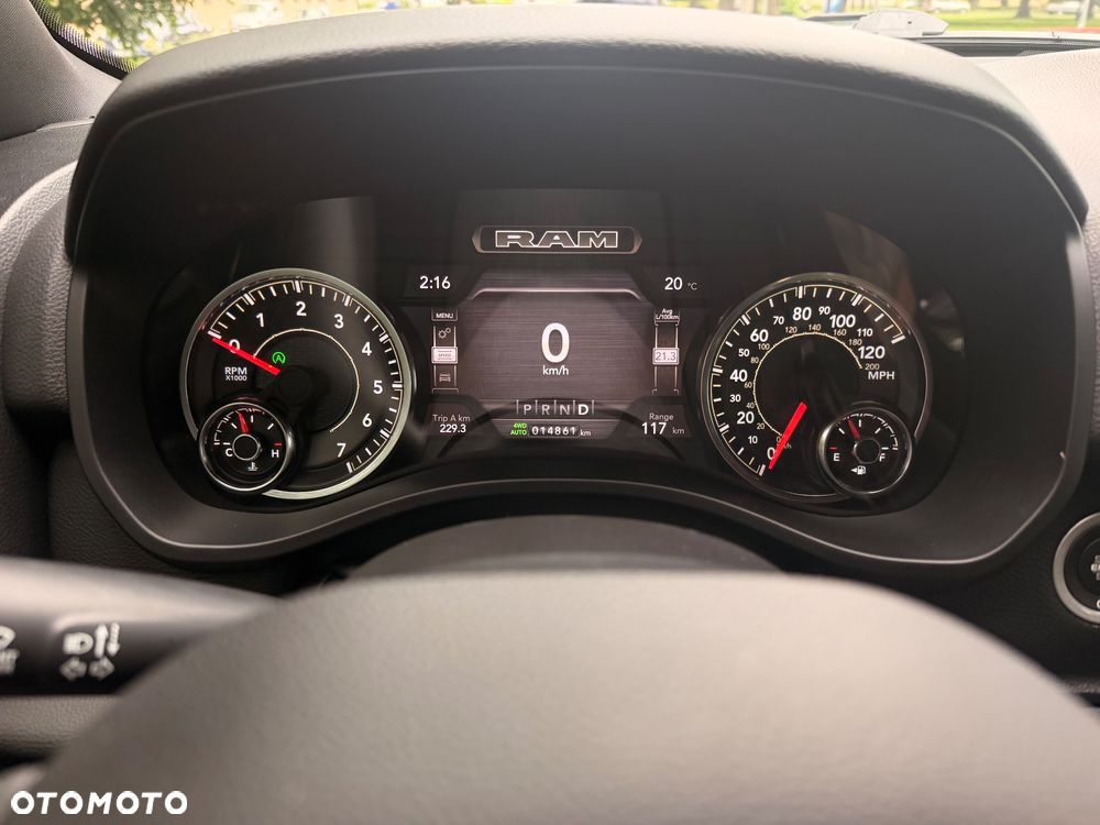 Dodge RAM 5.7 4x4 - 17