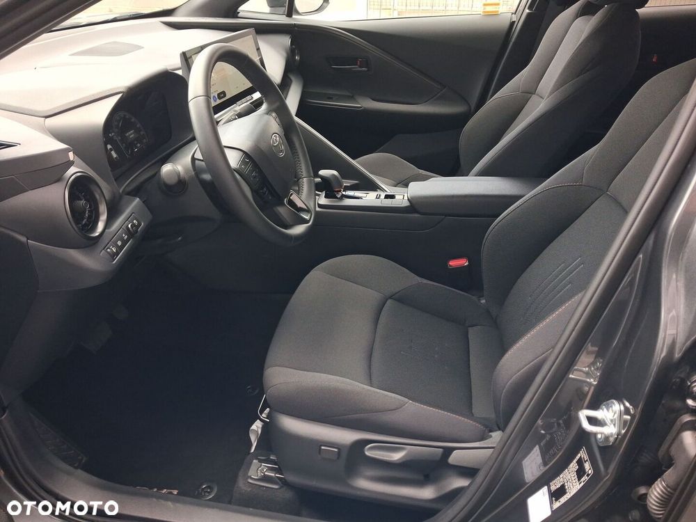 Toyota C-HR - 16
