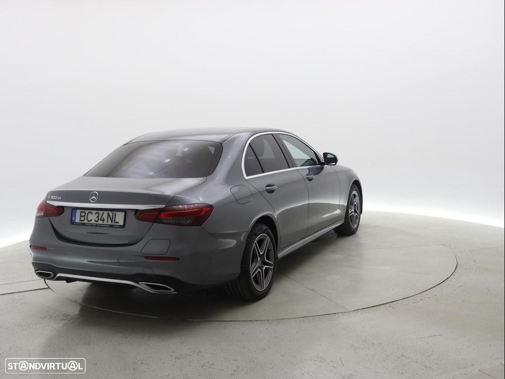 Mercedes-Benz E 300 de AMG Line - 6