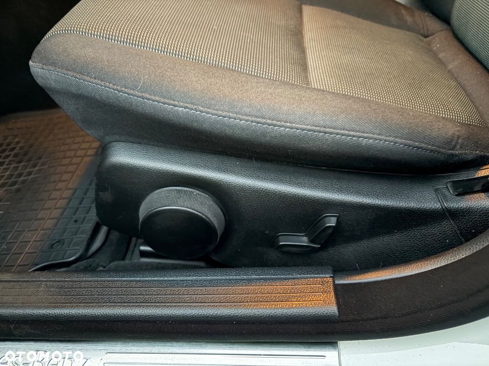 Mercedes-Benz Klasa C 220 CDI BlueEff Classic - 25