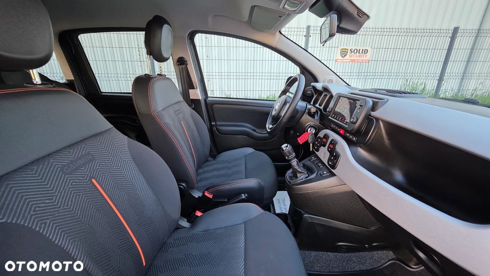 Fiat Panda 1.0 GSE Hybrid GARMIN - 12