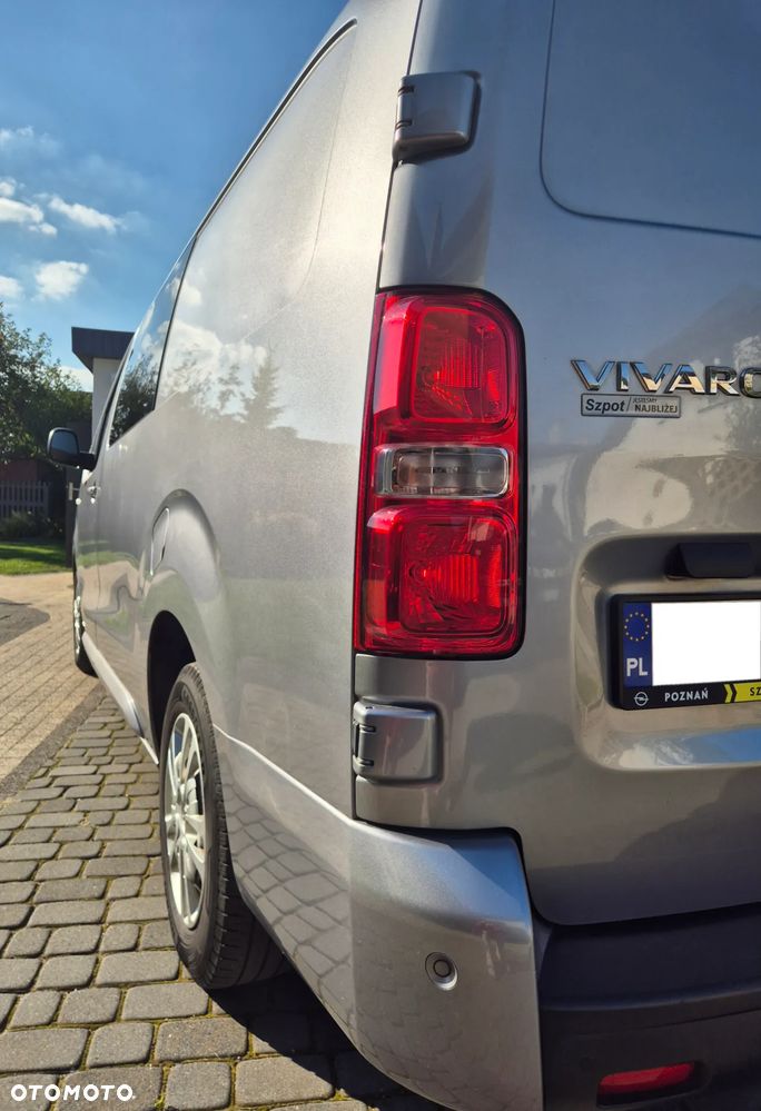 Opel VIVARO 6 OSOBOWY 2.0 LONG SALON PL BEZWYPADKOWY KLIMATYZACJA SERWIS ASO PO SERWISIE FV23% BRYGADOWY BRYGADÓWKA DOKA TRAFIC - 22