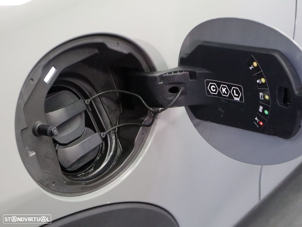 MINI 3 Portas Cooper SE Classic - 19