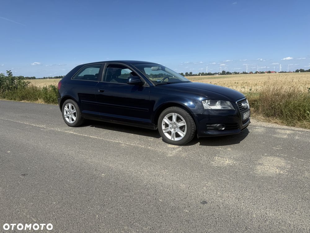 Audi A3 Sportback - 1