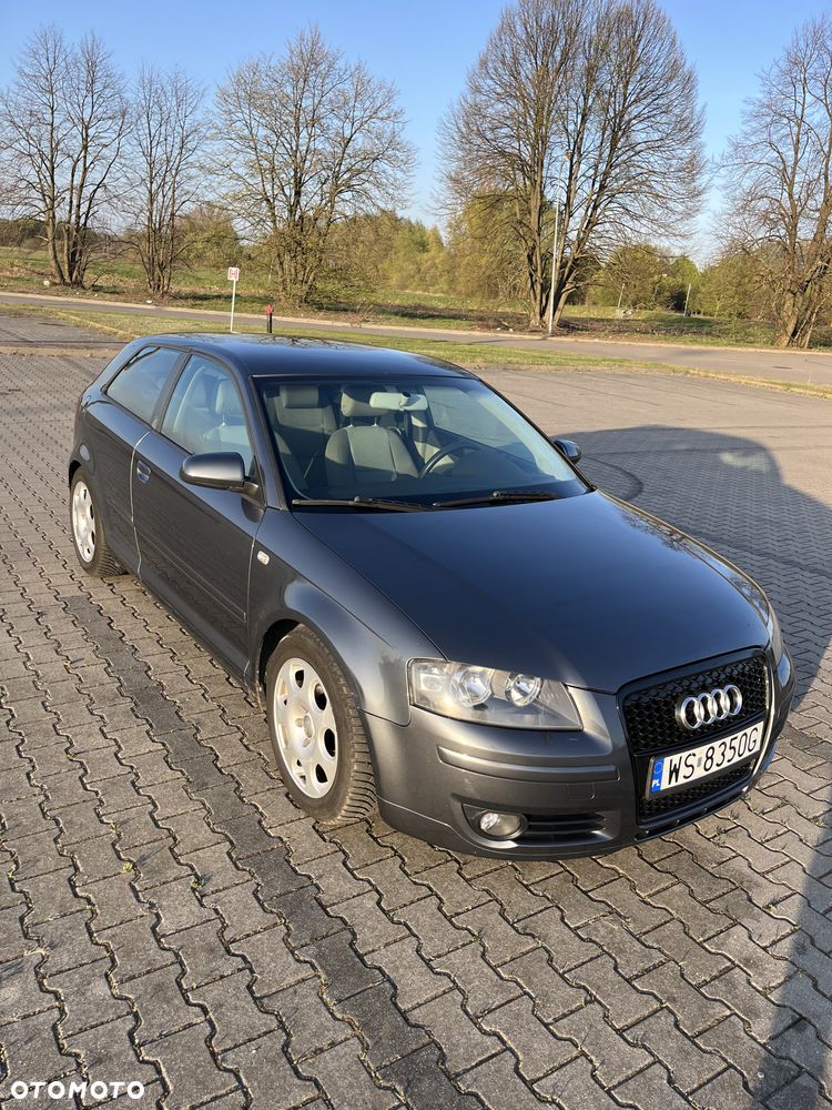 Audi A3 3-drzwiowe 1.6 Attraction - 2