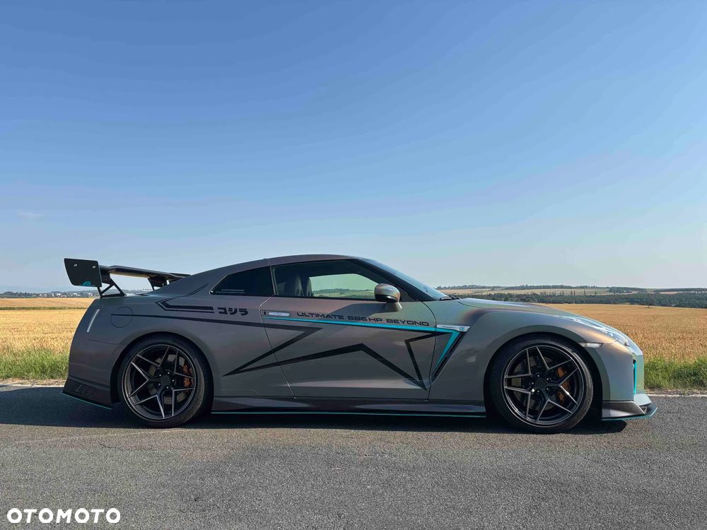 Nissan GT-R Prestige - 8
