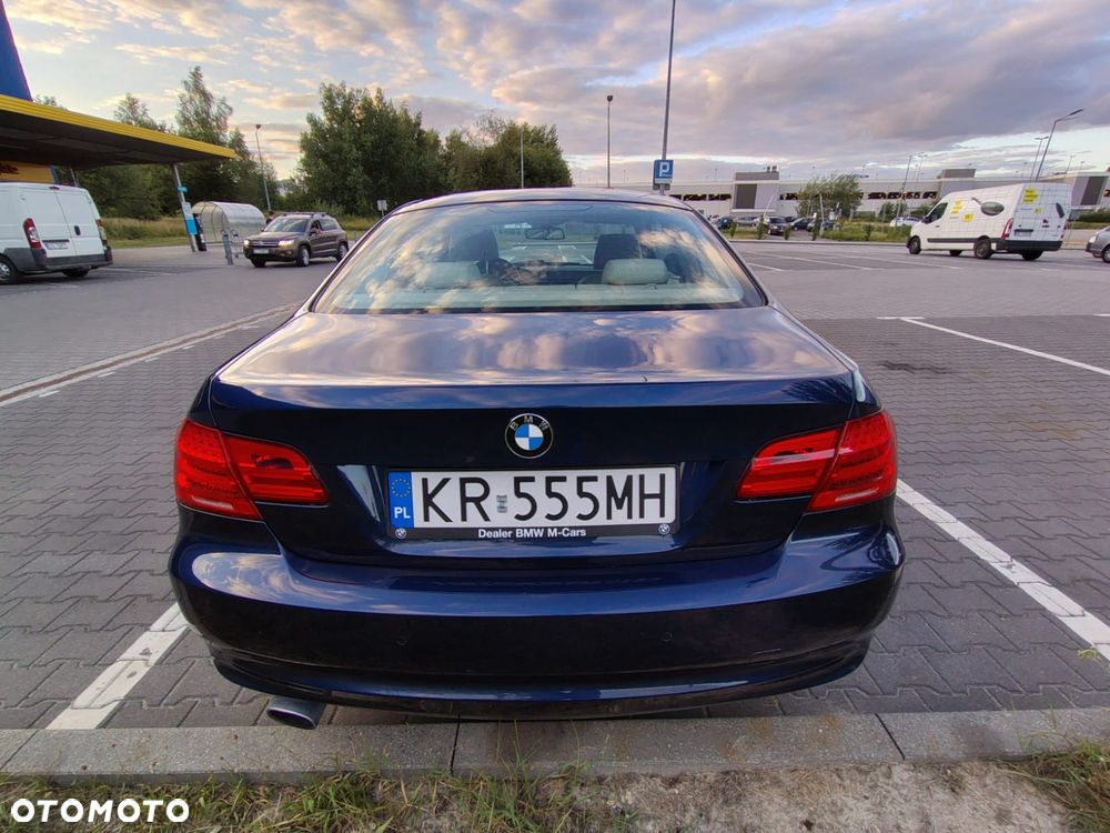 BMW Seria 3 320i - 6
