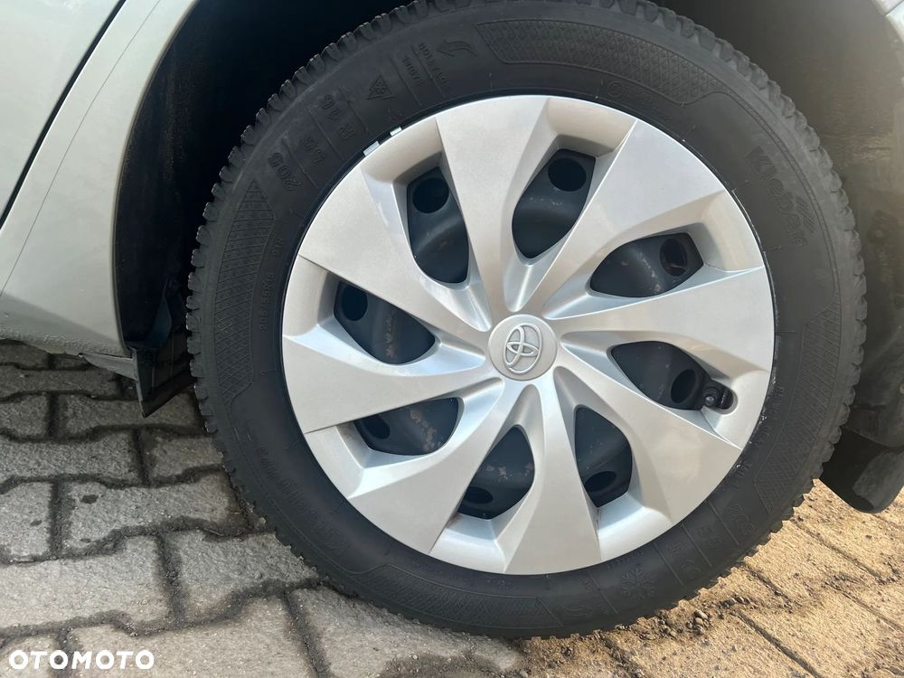 Toyota Auris 1.6 Premium - 8