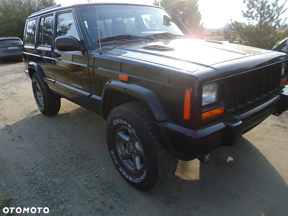 Jeep Cherokee - 8