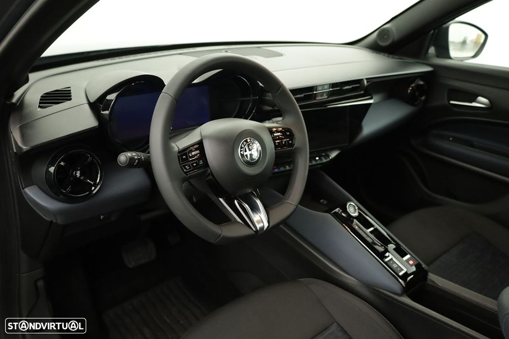 Alfa Romeo Junior Elletrica 50 kWh - 8