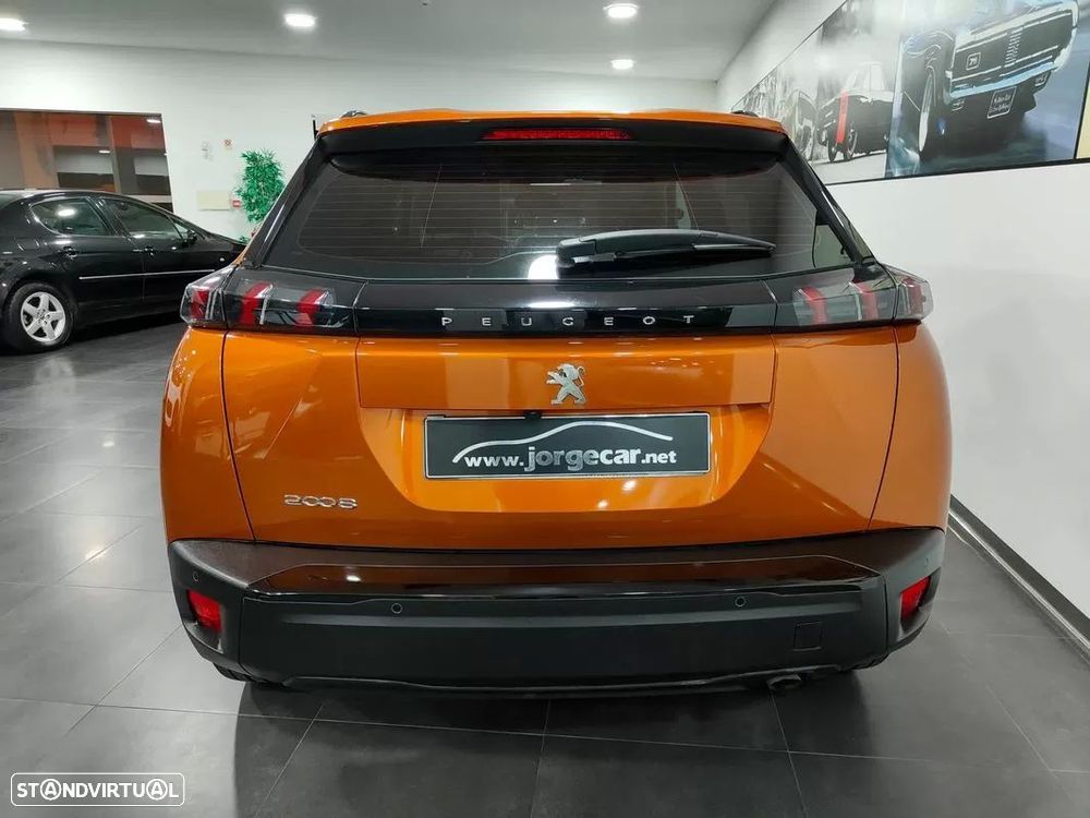 Peugeot 2008 1.2 PureTech Allure — fotografia 16