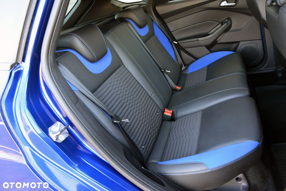 Ford Focus 2.0 TDCi ST - 38