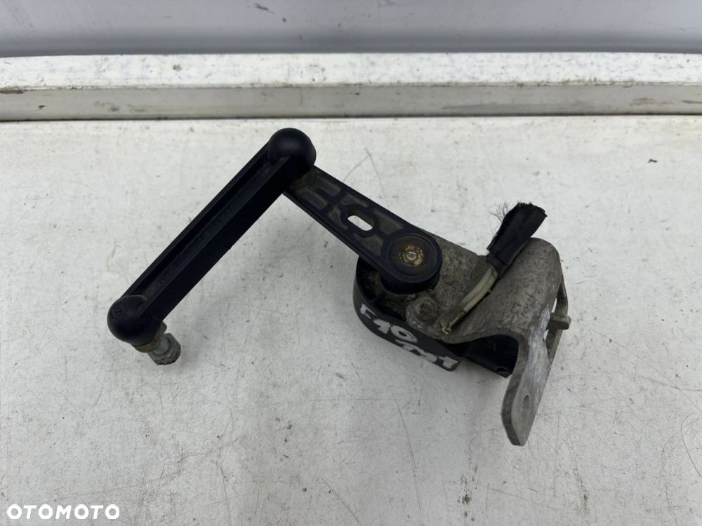 Czujnik poziomowania świateł BMW F10 F11 10-17r. ksenonów lamp xsenon tylny 6784075 3714678407504 - 2