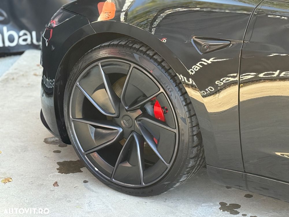 Tesla Model 3 Langstreckenbatterie Allradantrieb Dual Motor Performance - 26