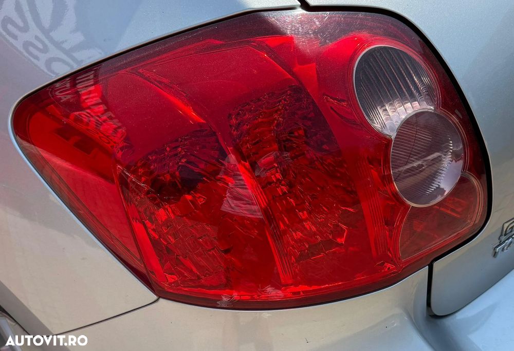 Toyota Auris 2.0 D-4D - 5