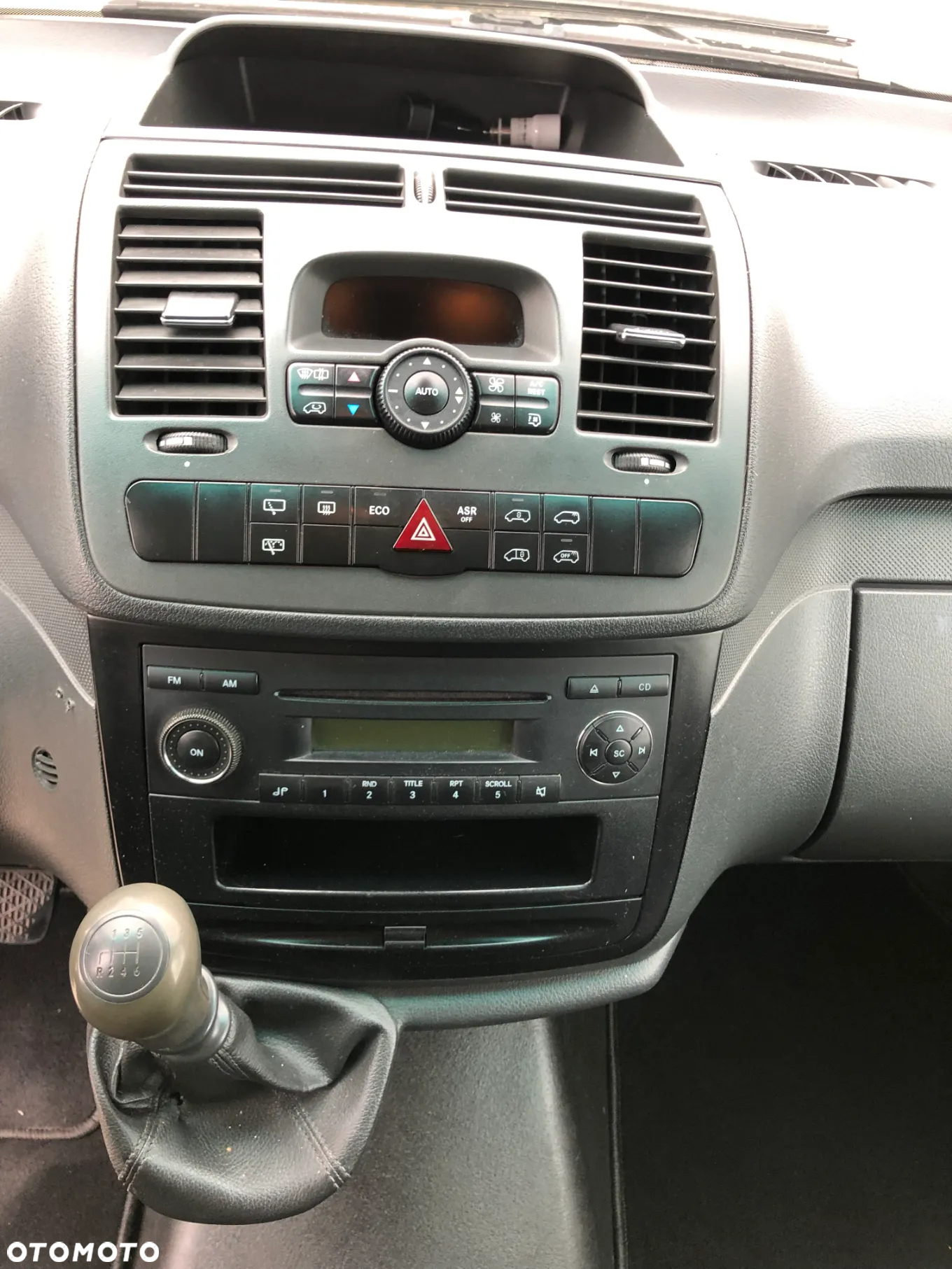 Mercedes-Benz Vito - 15