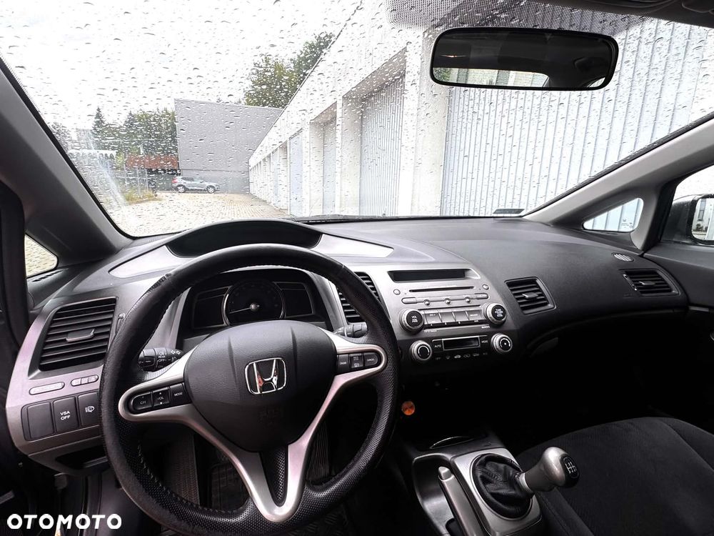 Honda Civic 1.8 Executive - 12
