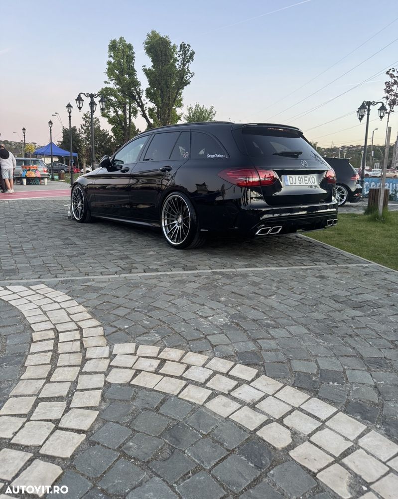 Mercedes-Benz C - 9