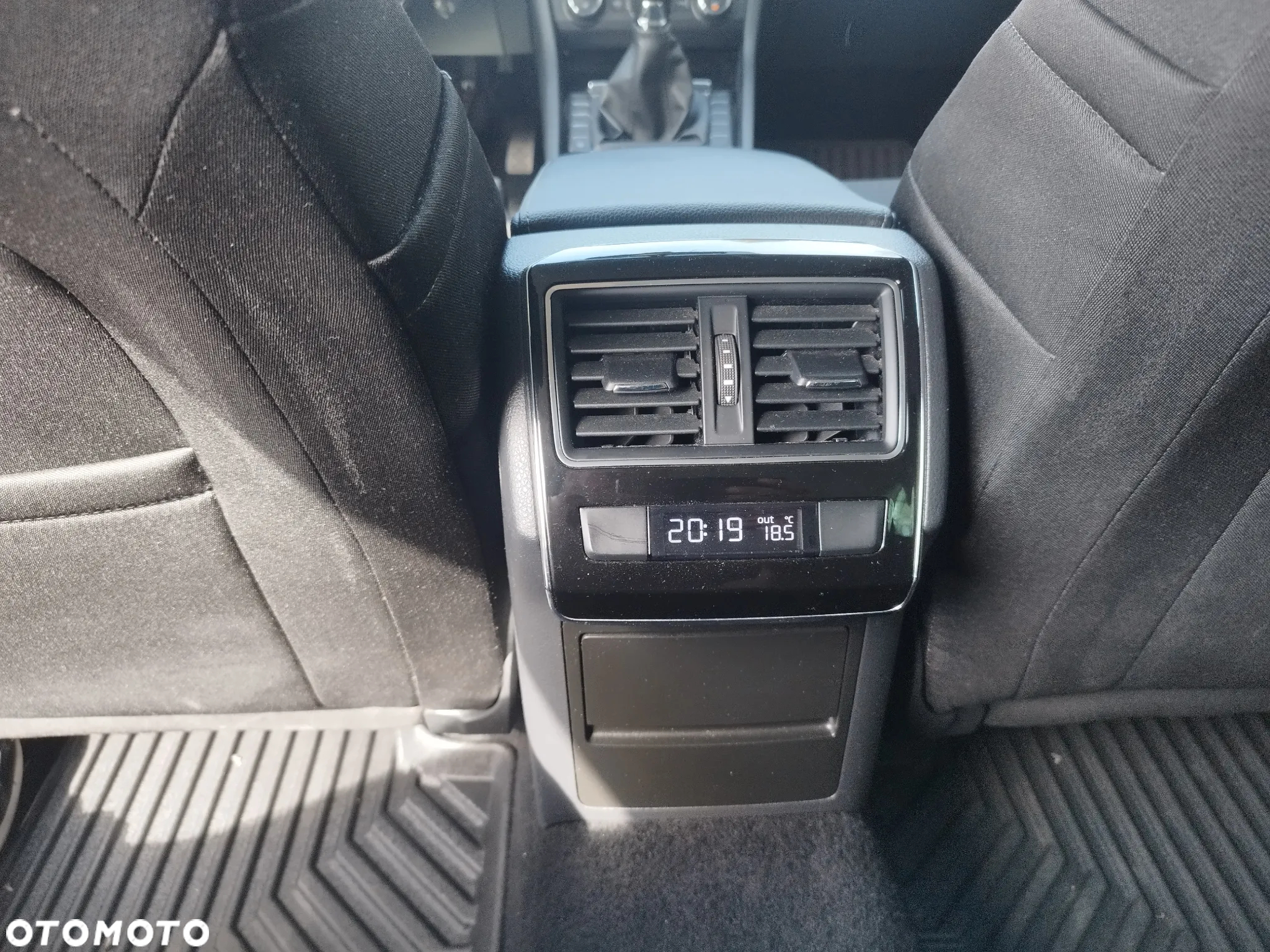 Skoda Superb 1.6 TDI Ambition - 14