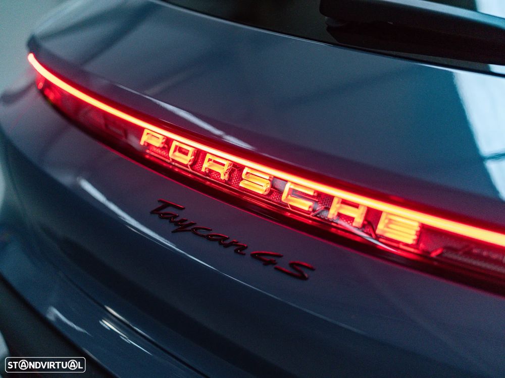 Porsche Taycan Sport Turismo 4S Black Edition - 15