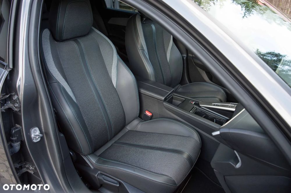 Peugeot 308 BlueHDi 130 EAT8 Allure Pack - 27