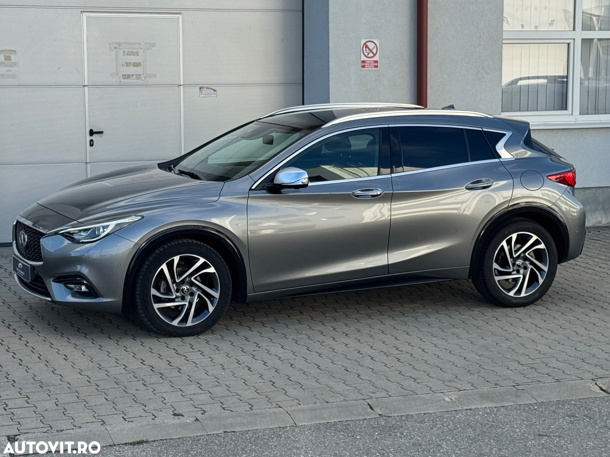 Infiniti Q30 1.5d Premium Tech - 22