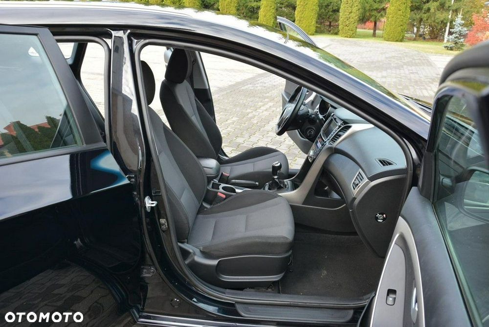 Hyundai i30 1.6 GDI BlueDrive Comfort - 16