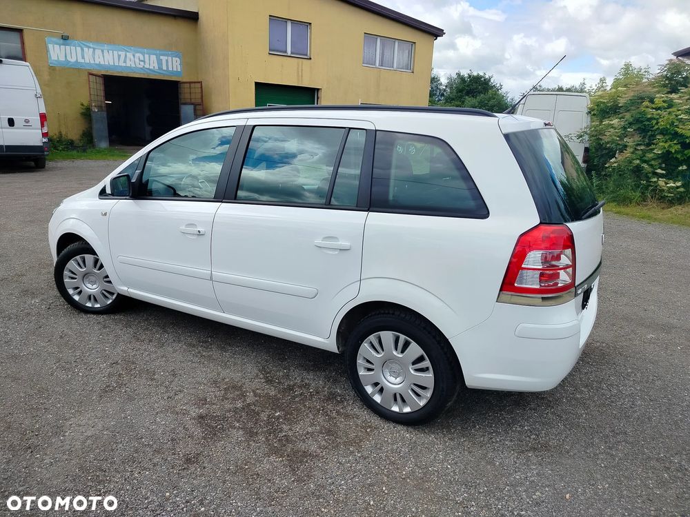 Opel Zafira Tourer 1.6 CNG Turbo ecoFLEX Active - 4