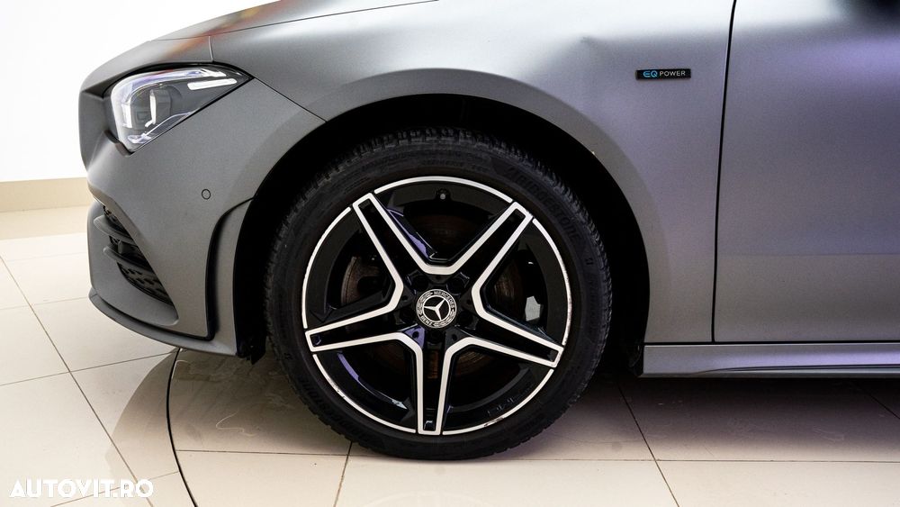 Mercedes-Benz CLA 250 e 8G-DCT AMG Line - 11