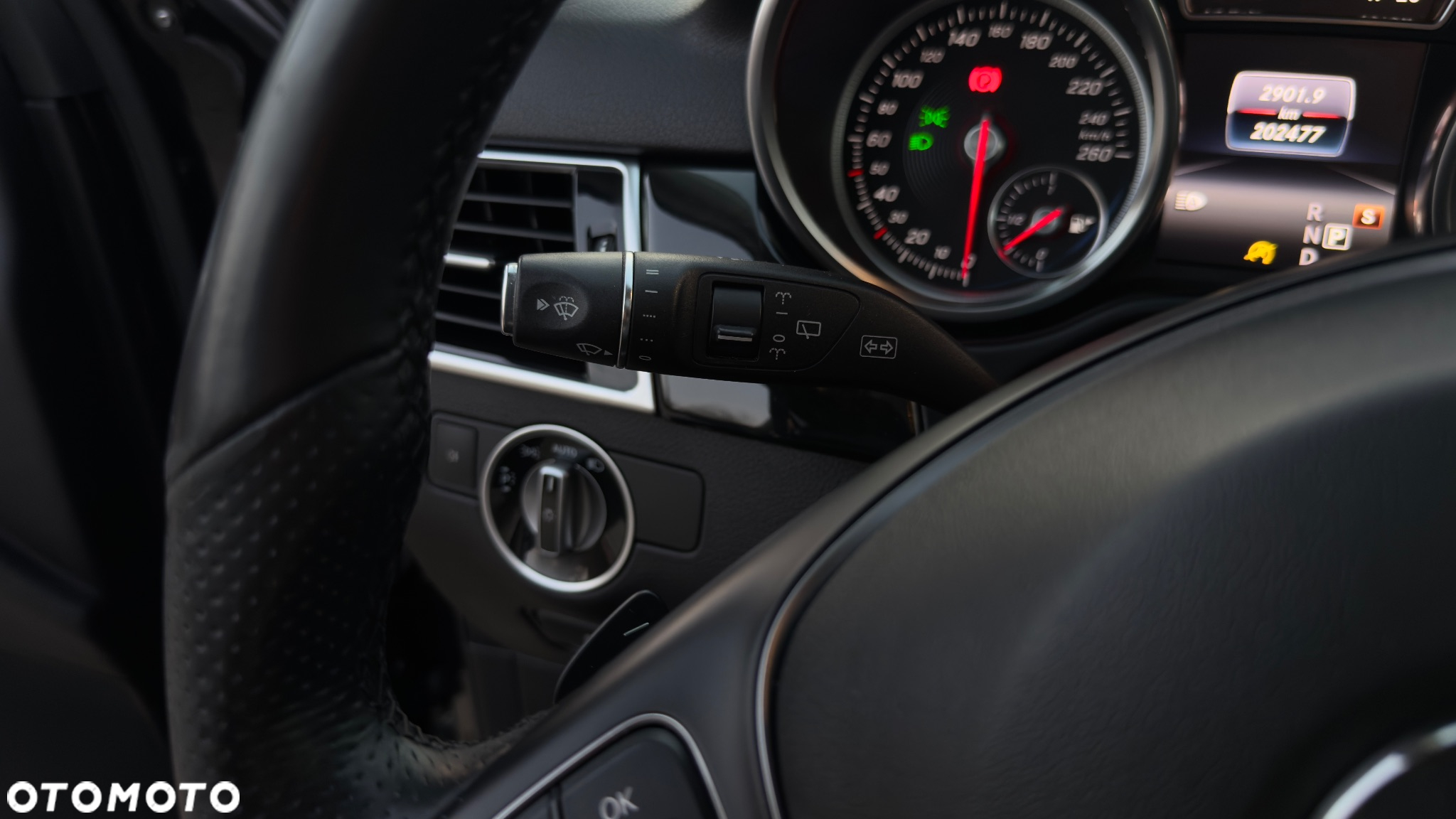 Mercedes-Benz GLE 350 d 4-Matic - 23