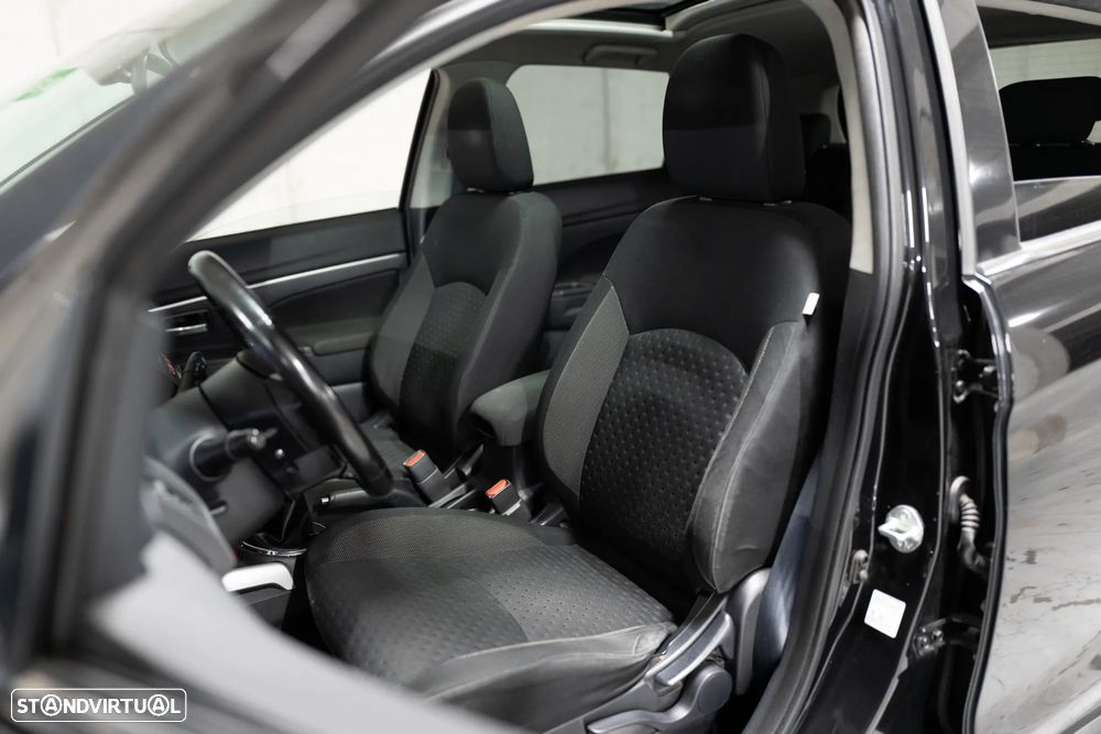 Mitsubishi ASX 1.8 DI-D Instyle - 25